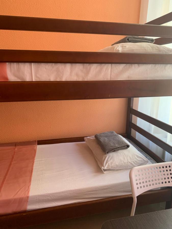 U-Compass Hostel Kiev Buitenkant foto