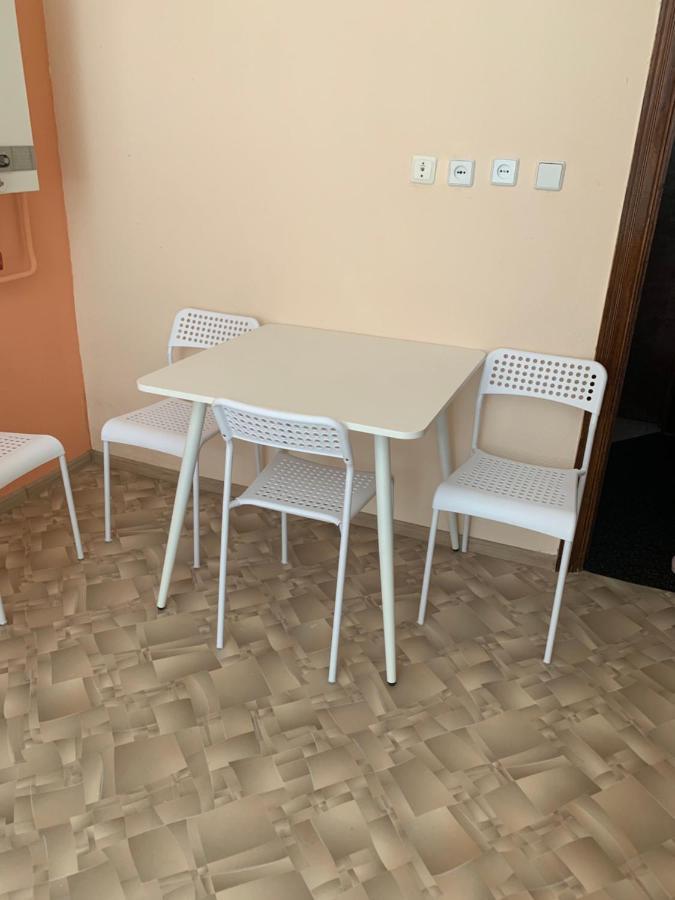U-Compass Hostel Kiev Buitenkant foto