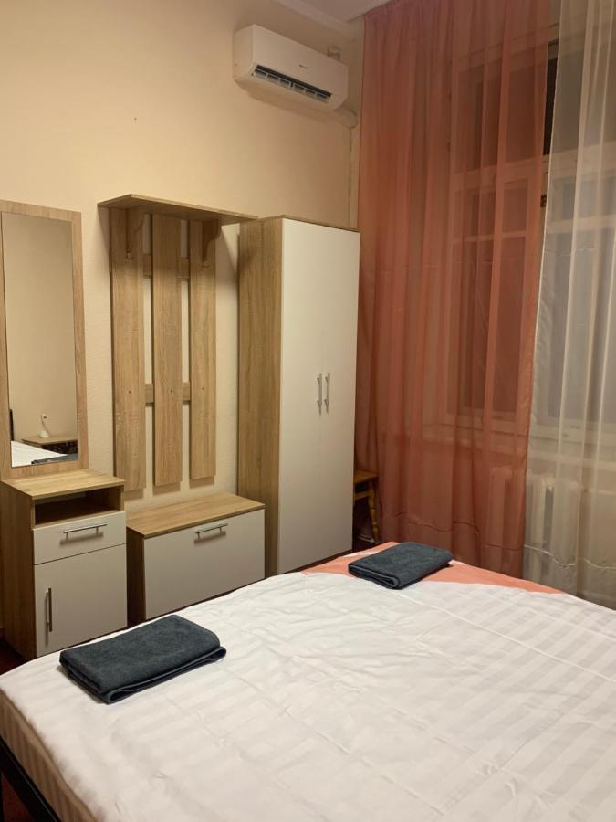 U-Compass Hostel Kiev Buitenkant foto