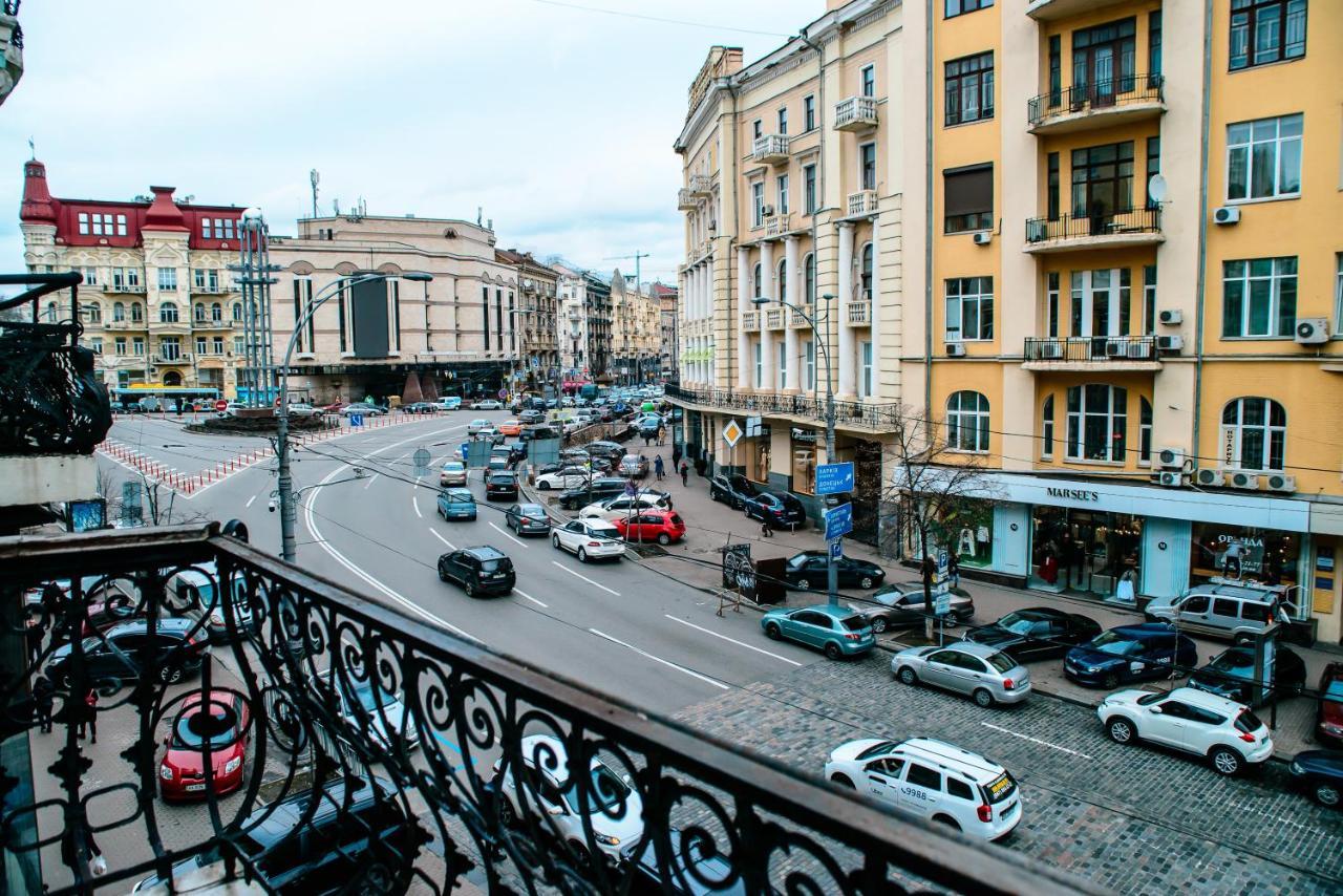 U-Compass Hostel Kiev Buitenkant foto