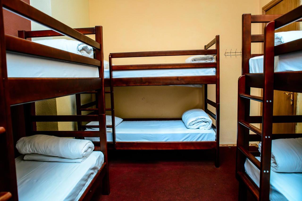 U-Compass Hostel Kiev Buitenkant foto