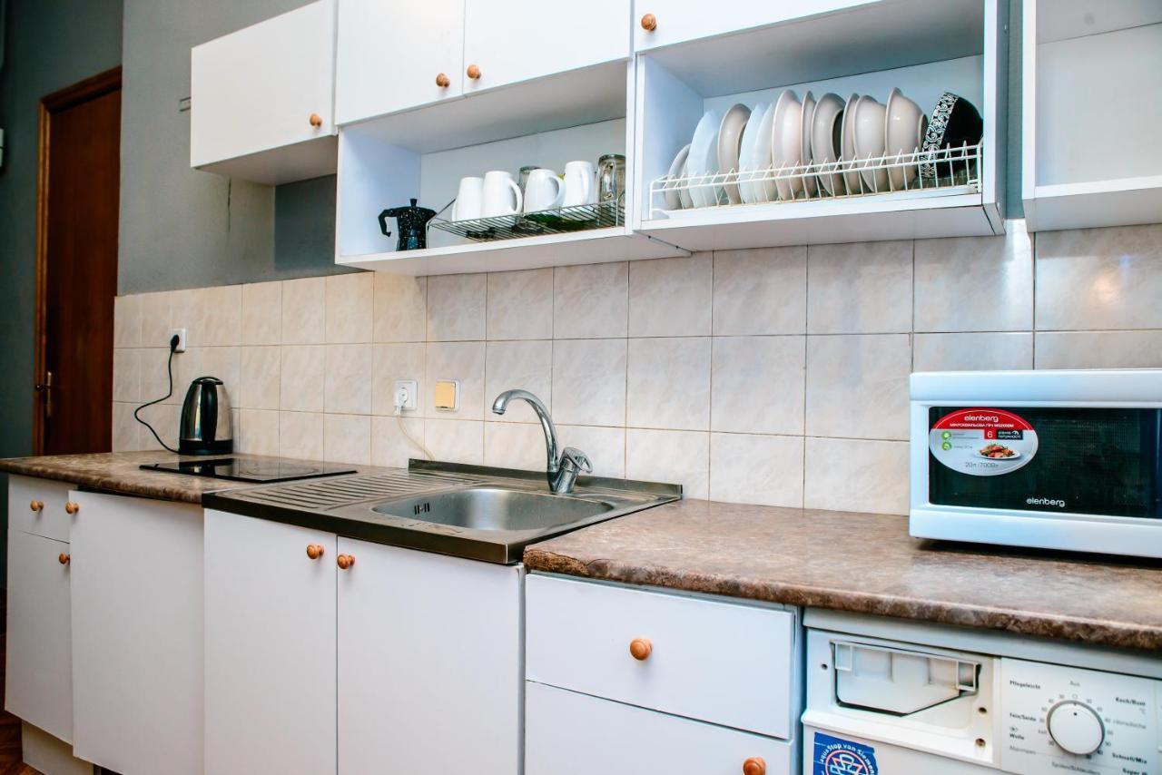 U-Compass Hostel Kiev Buitenkant foto