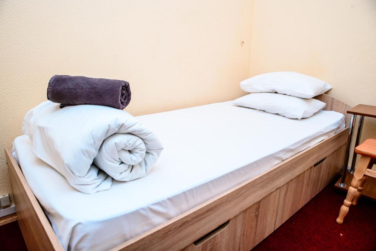 U-Compass Hostel Kiev Buitenkant foto